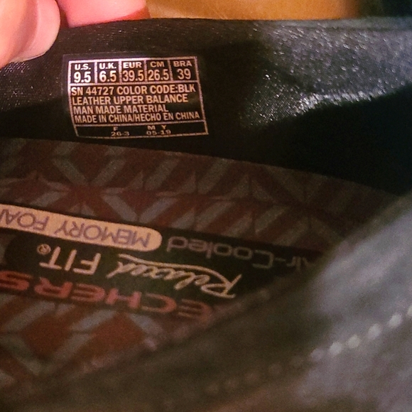 Skechers Black Relaxed Fit Slip-Ons, Loafer Style Womens USA 9.5 - Picture 5 of 7